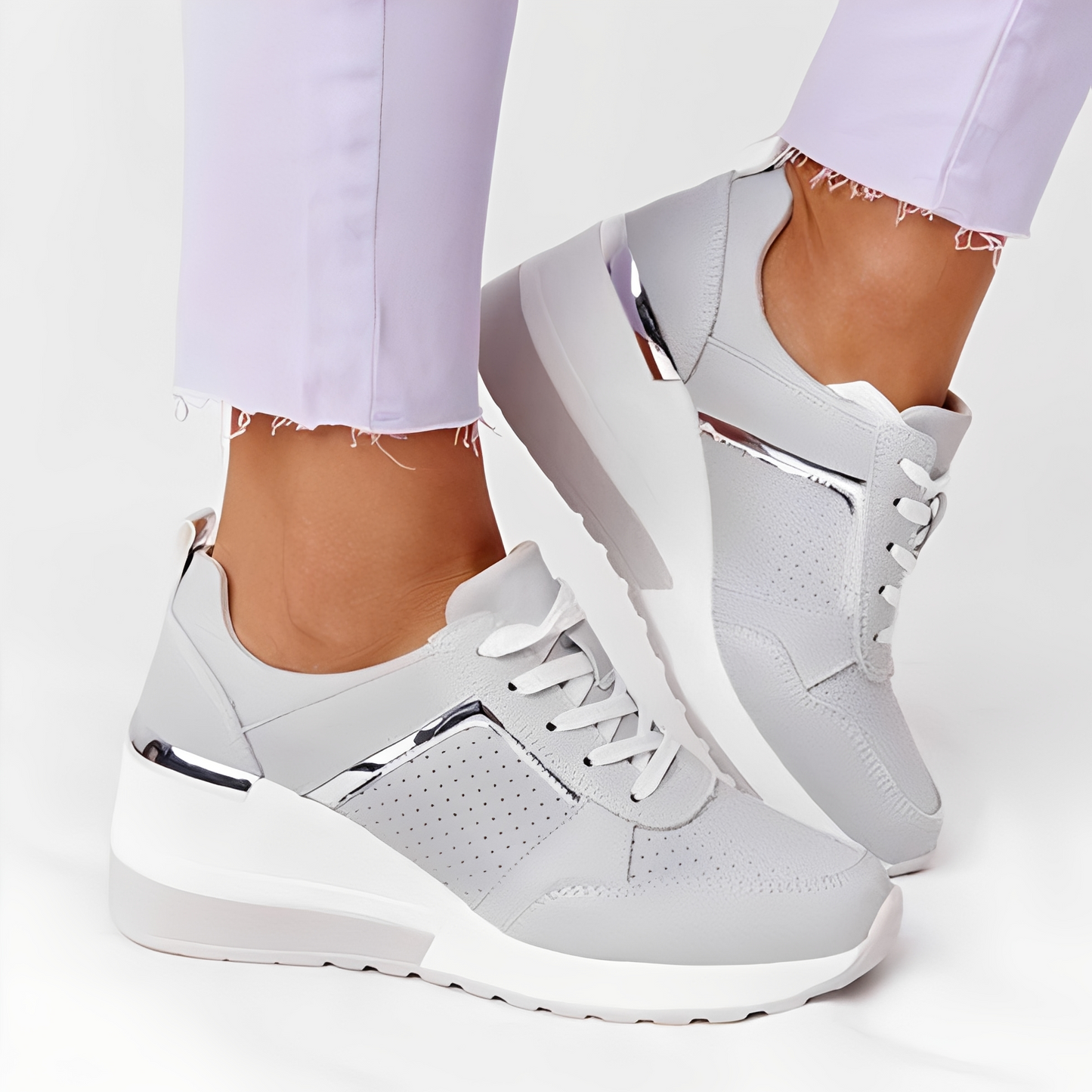 Jescah - Trendy Lace-Up Sneakers