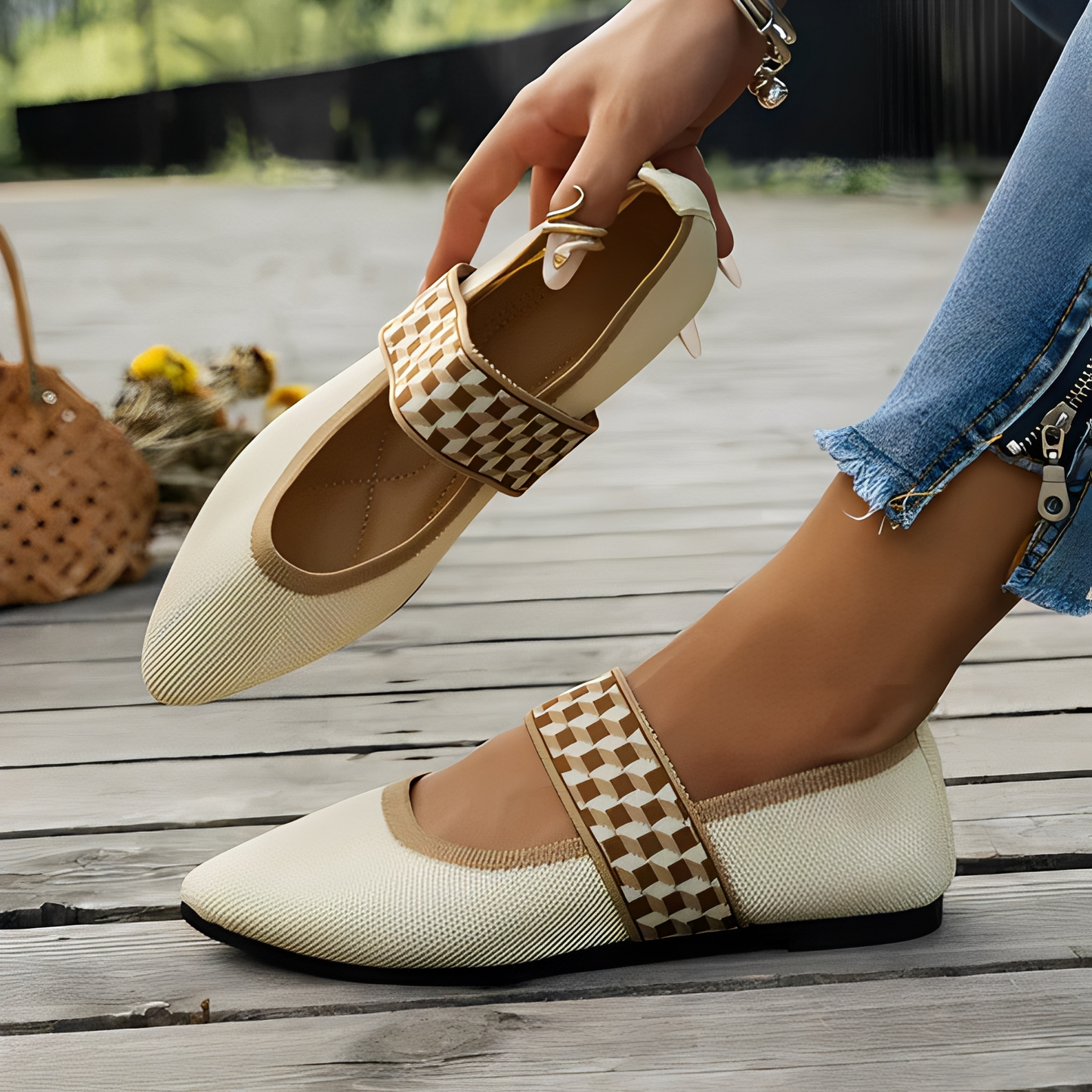 Faeryn - Elegant Pointed Toe Shoes