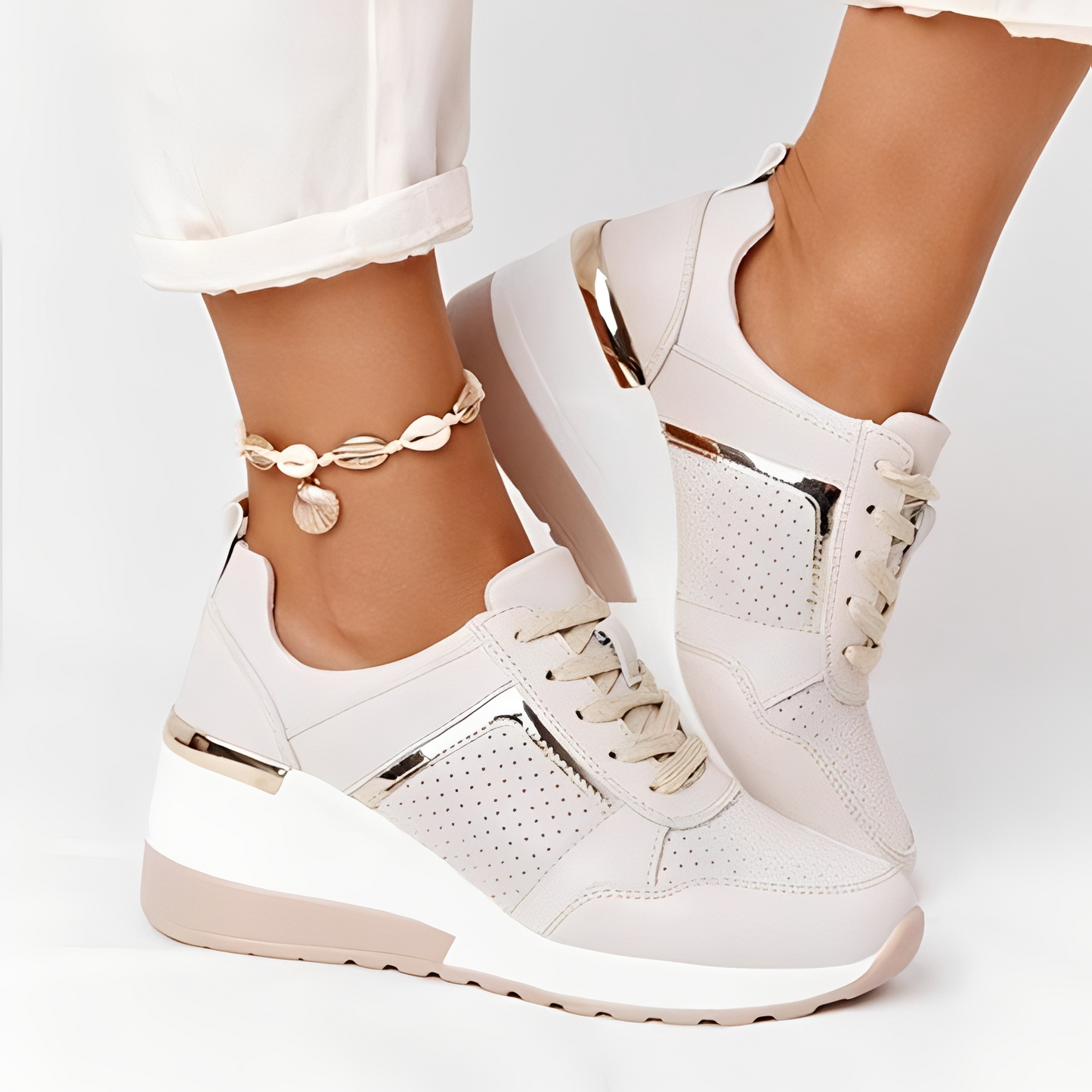 Jescah - Trendy Lace-Up Sneakers