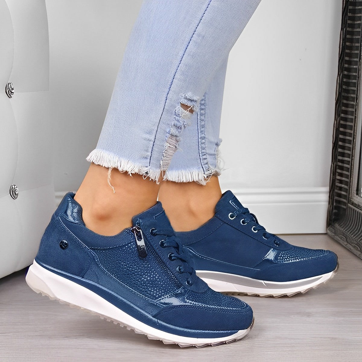Eljenie - Stylish Lace-Up Sneakers