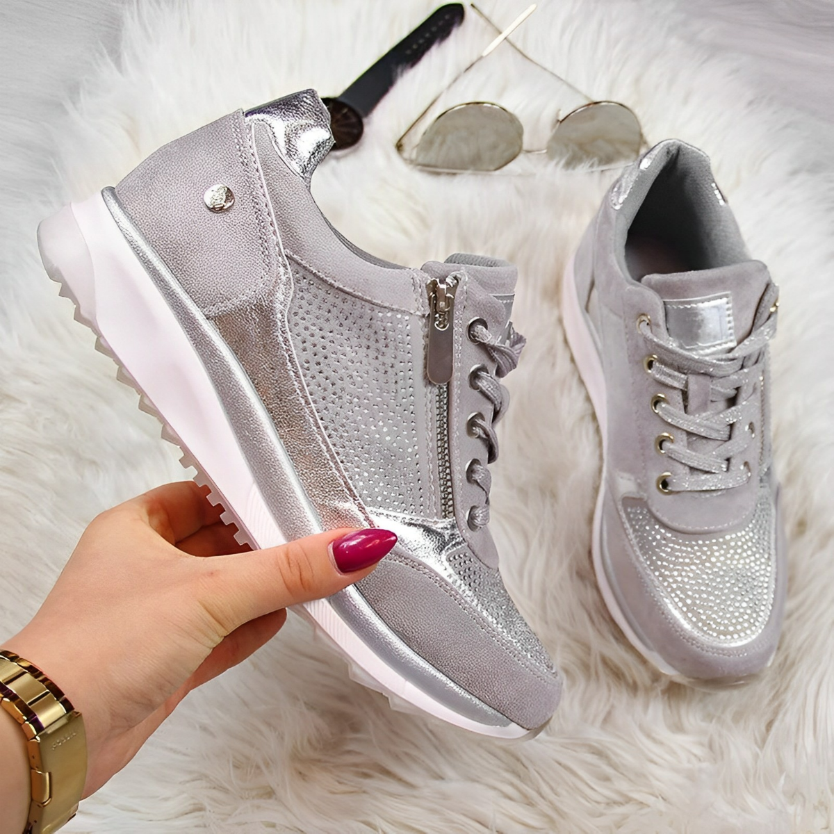 Eljenie - Stylish Lace-Up Sneakers